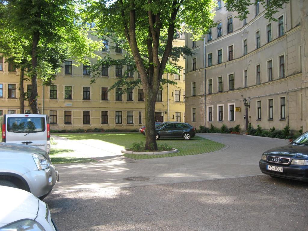 Central Park Rooms Рига Экстерьер фото